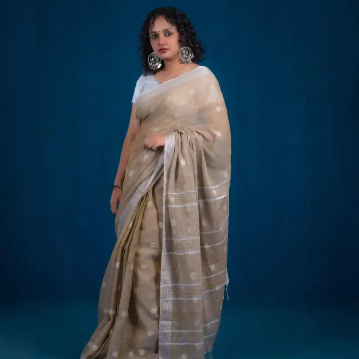 Shumitra Saree